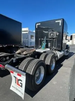 USED 2022 PETERBILT 579