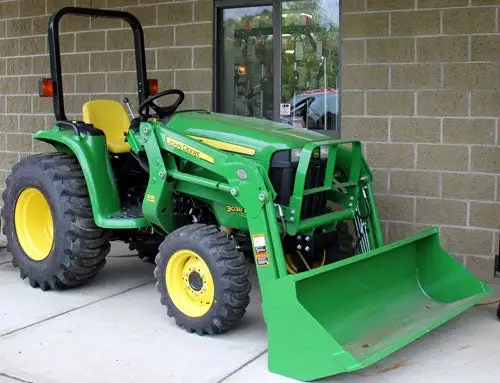 USED 2023 Deere 3038E