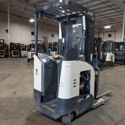 USED 2016 CROWN RR5725-45