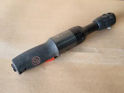 USED CHICAGO PNEUMATIC CP7830Q