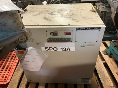USED YASKAWA YASNAC XRC UP20