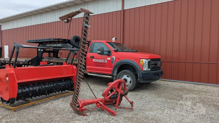 Used FORD 501 Forage Harvester | Rosseel's Equipment Inc #720529