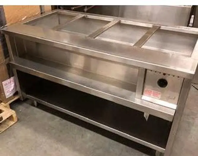 Quest hot food table -