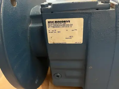 Used SEW-EURODRIVE RF57-DRN80M4/BE1HR/2W Gearmotors | Surplus Asset Holdings #1227403