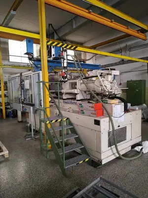 Used 2001 KRAUSS MAFFEI KM 300-1400 C1 Injection Molding Machines CZ | Amaron s.r.o. #1061786