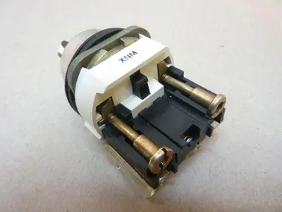USED ALLEN BRADLEY 800T-H2 SER T