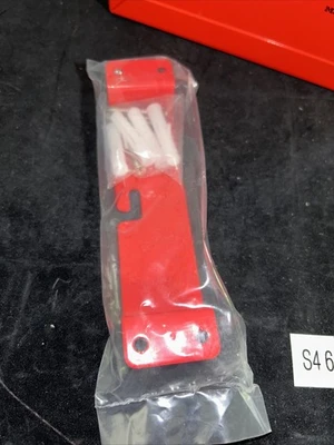 NEW Master Lock 498A