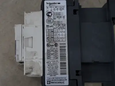 USED TELEMECANIQUE LC1 D09