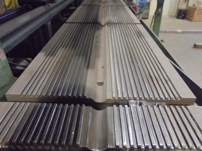 USED 1997 ACCURPRESS 740012