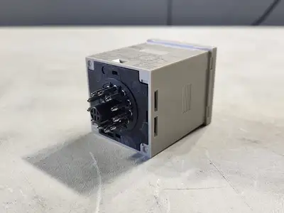USED OMRON H3CR-A