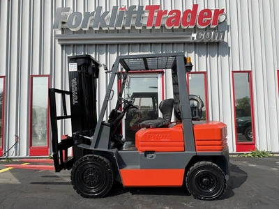 Used TOYOTA 42-5FG25 Misc Forklifts Wisconsin US | Forklifttrader.com #1413142