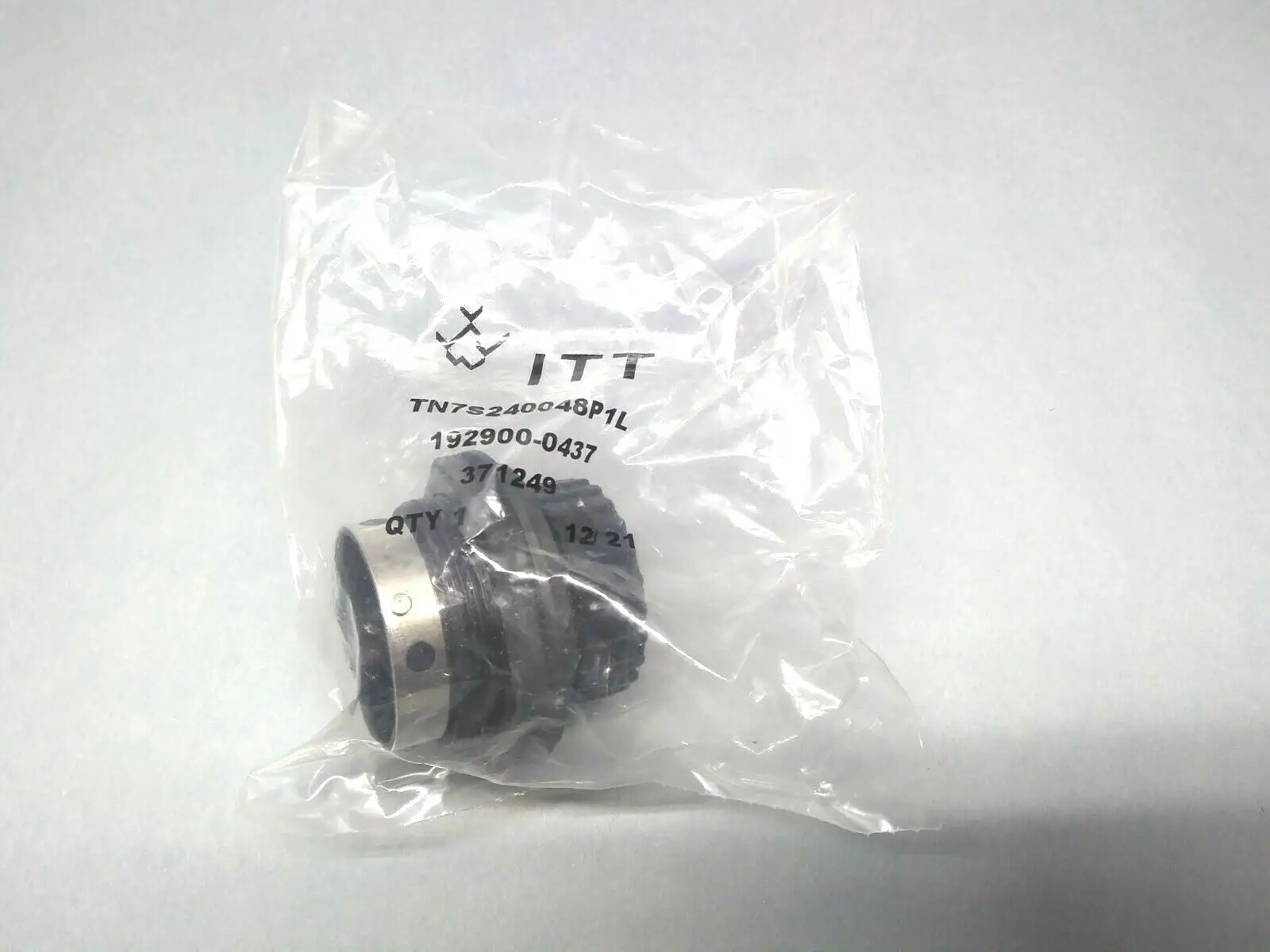 TN7S24-0048P1L | ITT Cannon  Connector - New