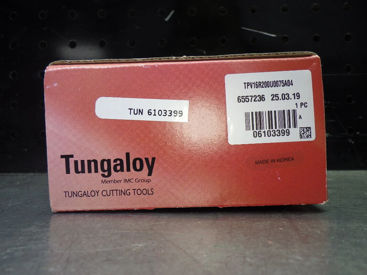 Tungaloy 2" Coolant Thru Facemill 3/4" Arbor TPV16R200U0075A04 (LOC2339)
