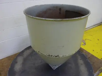 USED METAL FABRICATOR HOPPER323