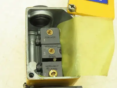 Pascal VPG Pascal Hydraulic Non Leak Valve / Pressure Switch SAA210PF 14.7MPa