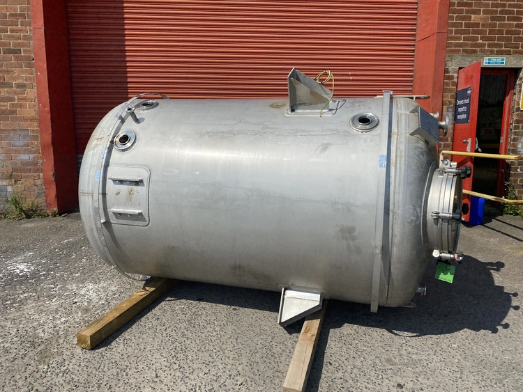 Used FIB INDUSTRIELE BEDRIJUEN 3,900 Litre Stainless Steel Tanks GB | Perry Equipment #145525