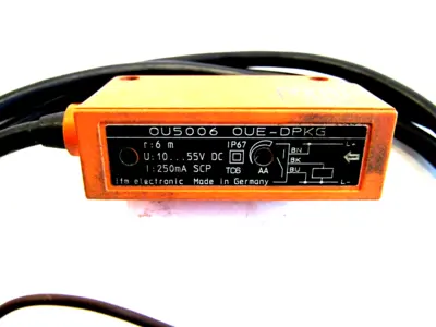 USED IFM EFECTOR OU5006/OUE-DPKG PHOTOELECTRIC SENSOR OU5006OUEDPKG
