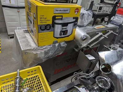 USED 2006 KOCH RM572