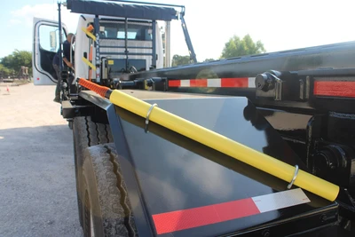 New | in-Stock 2027 FREIGHTLINER 114SD PLUS Rolloff Trucks Texas US | Roll Off Truck World #1507657