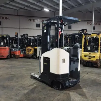USED 2018 CROWN RR5725-45