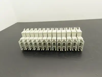Siemens 5SJ4104-7HG42 Circuit Breaker 10kA 1 Pole 4A Lot of 13