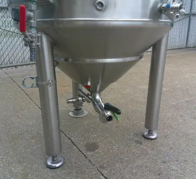 SPC9200  Tank 250 gallon vertical tank, Stainless Steel, conical