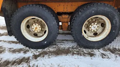USED 2000 GMC C8500 TANDEM AXLE BED TRUCK