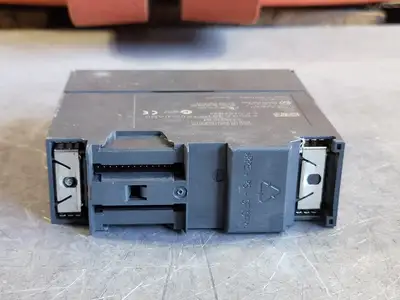 USED SIEMENS 6ES7331-7TF00-0AB0
