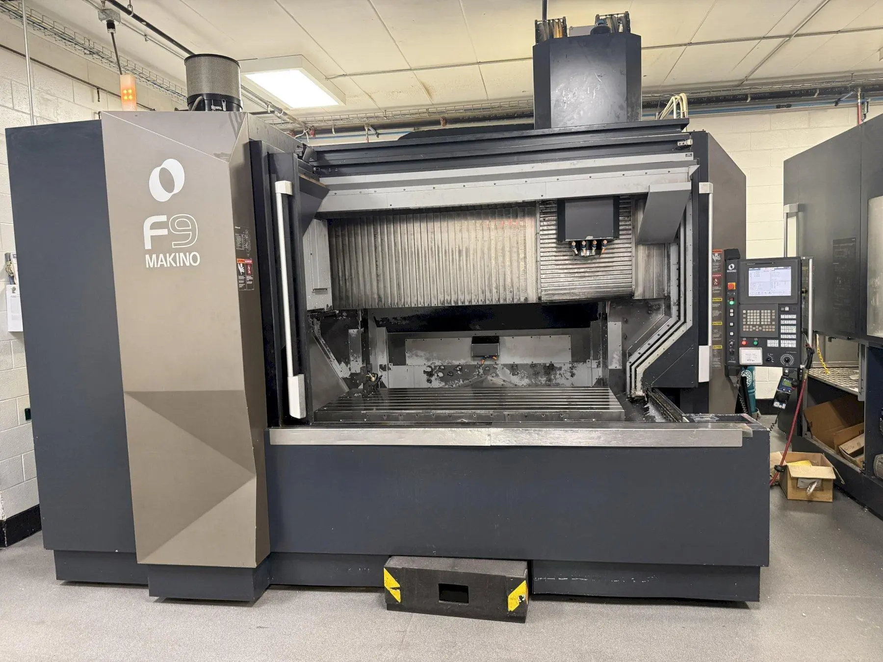 USED 2015 MAKINO F9