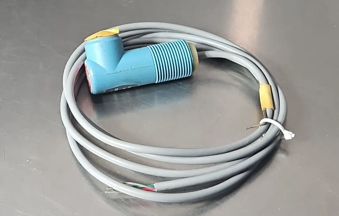 General Electric 3S7505 SL823F6 Light Source (70" wire). Loc5D10