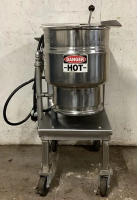 152-0329 Groen TDB-20 20 Quart Electric Tilting Kettle