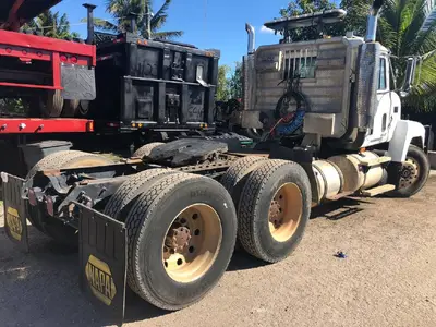 Used 1999 MACK CH613 Box trucks Florida US | USA Transequipment #1542623