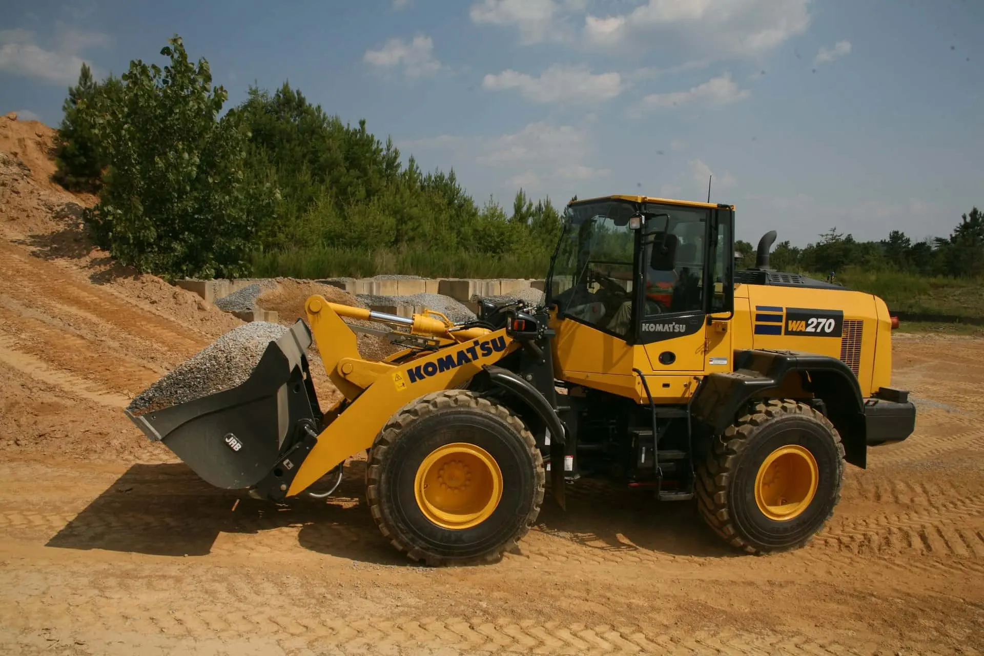 USED 2021 Komatsu WA270-8