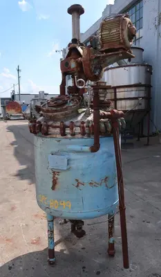 SPC8049  Reactor 125 gallon Pfaudler chemical reactor, 55 psi internal, 80 psi jacket,  agitator