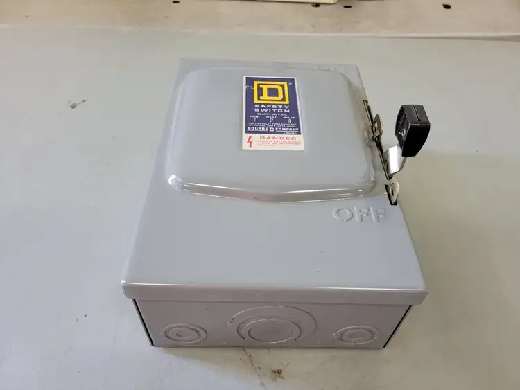 New | in-Stock SQUARE D D-222-N Switchgears British Columbia CA | Lenmark #241298