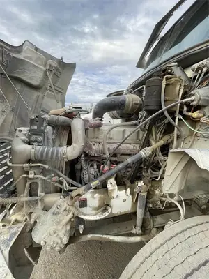 USED 2011 MACK PINNACLE CXU612