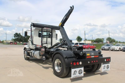 New | in-Stock 2025 MACK MD6 Hooklifts & Roll-Offs Texas US | Roll Off Truck World #1491879