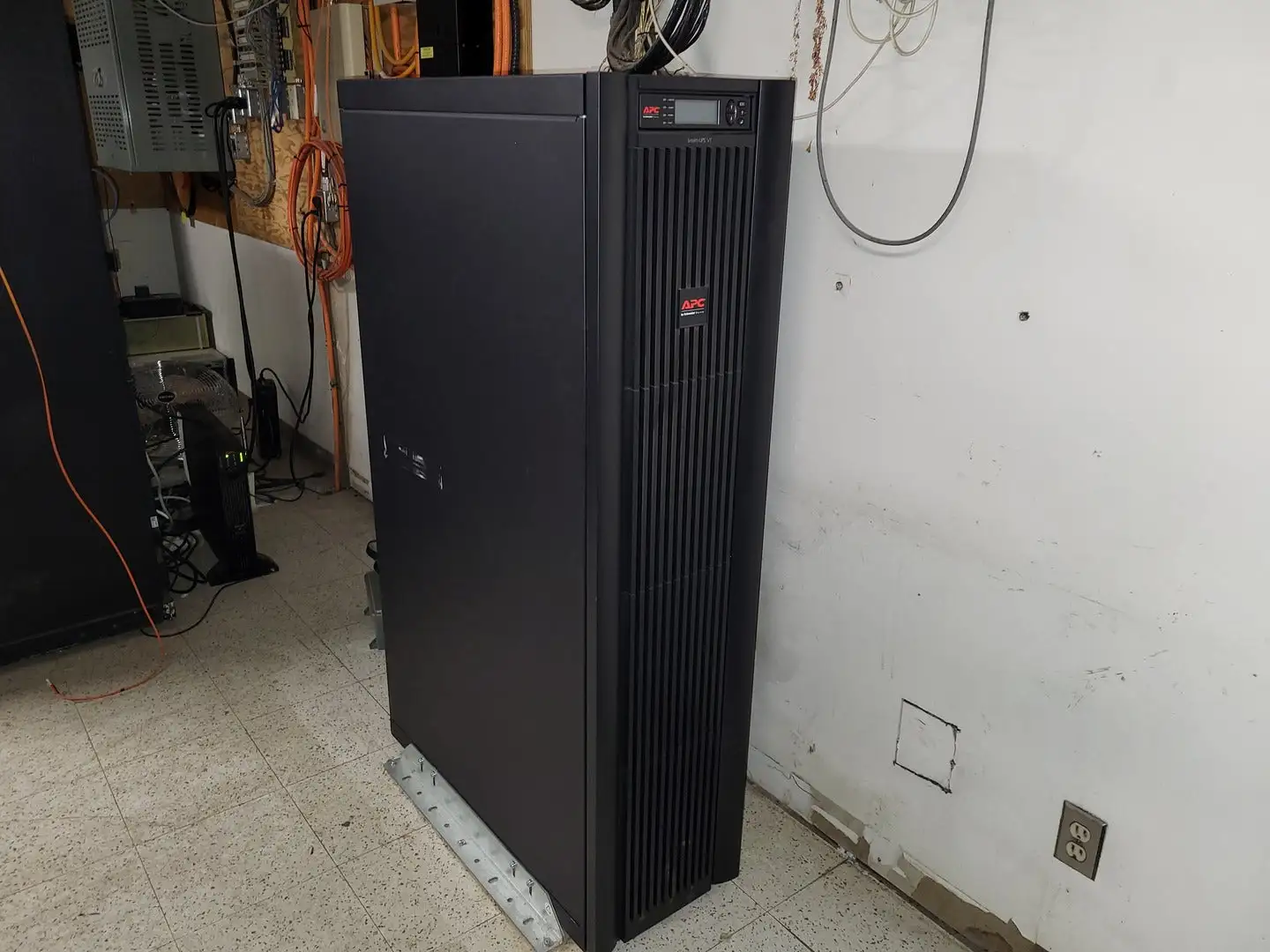Used APC SUVTPF10KB2H Misc Electrical & Power Parts British Columbia CA | Lenmark #247253