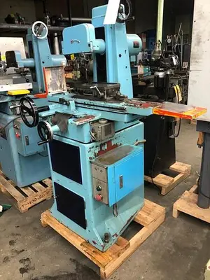 Freeport Hand Operated 6″ x 18″ Surface Grinder, Model SGS618