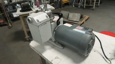 Used LEYBOLD TRIVAC _UNKNOWN_ Vacuum Pumps | OCO Industrial #1633188