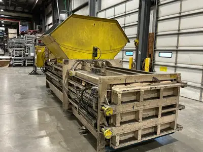 Balemaster 772 Horizontal Cardboard Baler 48x32x72" Bale Manual Tie 25Hp 480V
