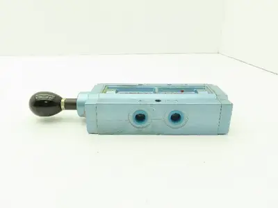 Honeywell Skinner S3B0BCX2 Pneumatic Directional Hand Lever Valve 5/2 Pos 1/4"