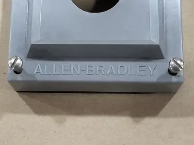 NEW ALLEN-BRADLEY 800H-2HZ4R