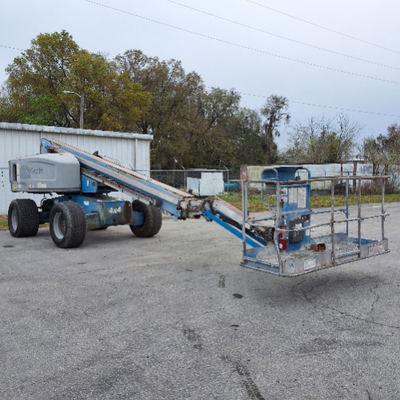 USED 2014 Genie S-65