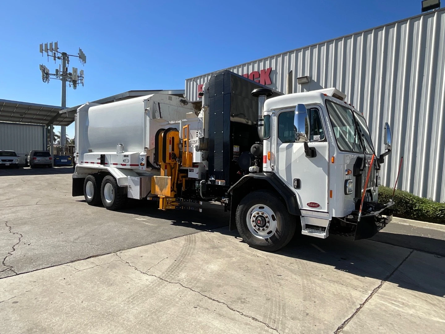 Used 2018 PETERBILT 520 Garbage trucks California US | Big Truck & Equipment #1412196