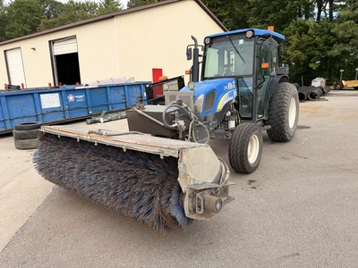 Used NEW HOLLAND T4020 DELUXE Utility Tractors Michigan US | Miedema Asset Management Group #1441773