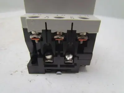 Siemens 3VE1015-8HU00 Motor protector starter 2-3.2Amp 3 pole 660V