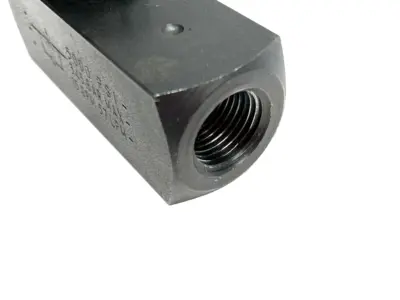 | Parker F800S-V Colorflow In-Line Flow Control Valve, 1/2" NPTF Connection - New – Open box