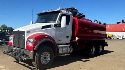 USED 2024 Kenworth T880 WT