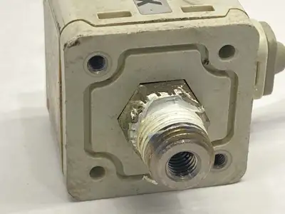 USED SMC DIGITAL PRESSURE SWITCH 12-24VDC